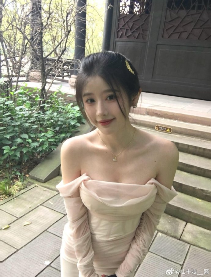 揭秘《九个弹孔》：梁威真实身份曝光，陈木青的虚伪与悲剧